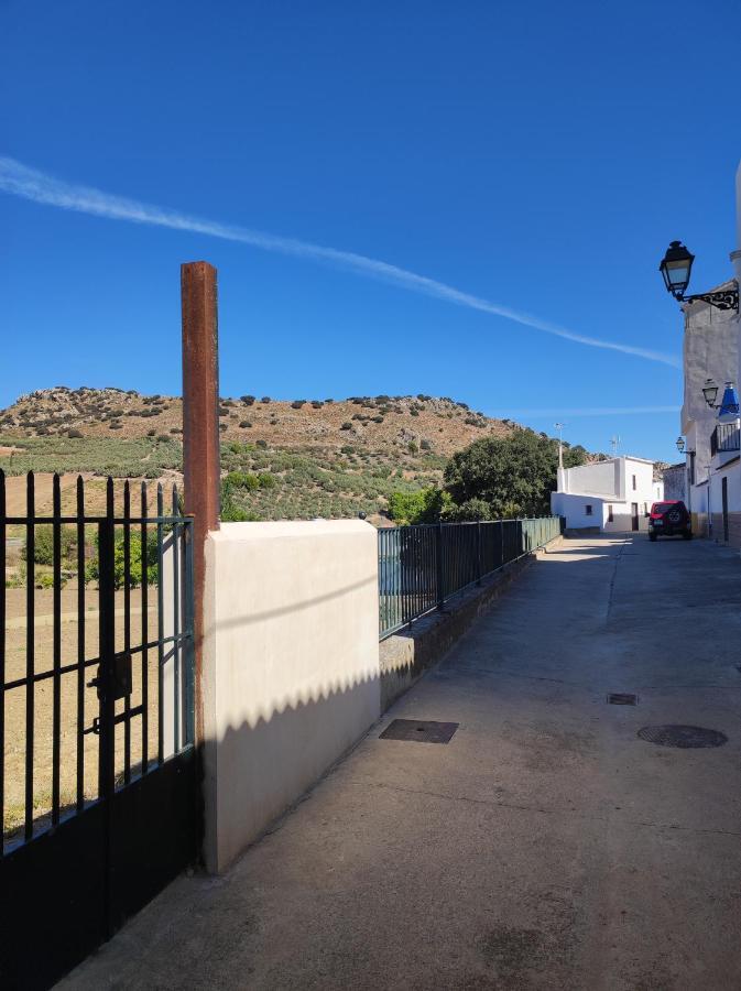 Alojamiento Rural Huerta Mandre Cuevas del Becerro Exterior foto
